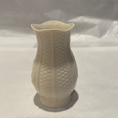 Belleek Cream Vase with Claddagh