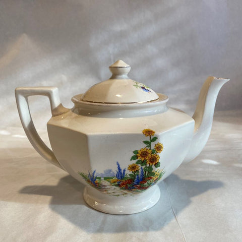 H&K Tunstall English Garden Teapot
