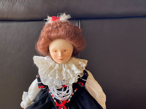 Franklin Mint Queen Elizabeth I Porcelain Doll